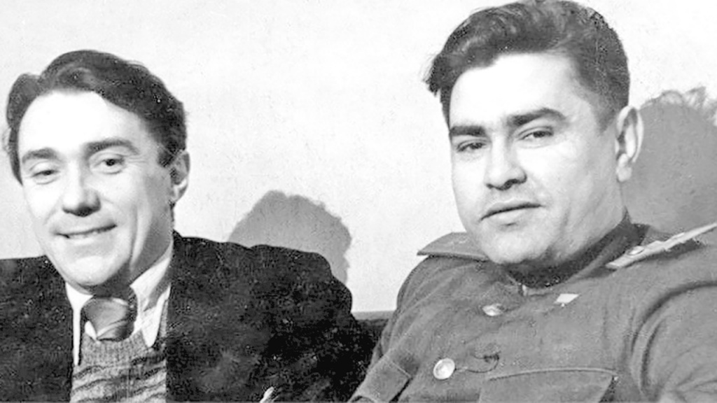 Писатель Борис Полевой и Алексей Маресьев