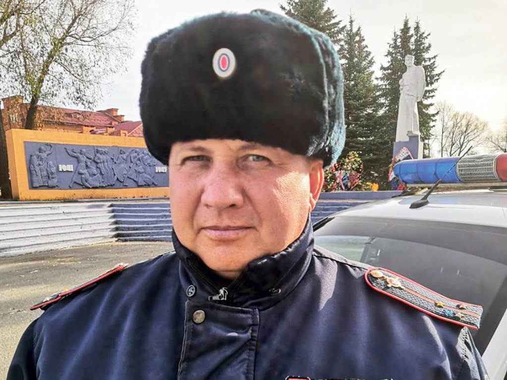 Инспектор ДПС ОГИБДД ММО МВД России «Чамзинский» старший лейтенант полиции Владимир Волков