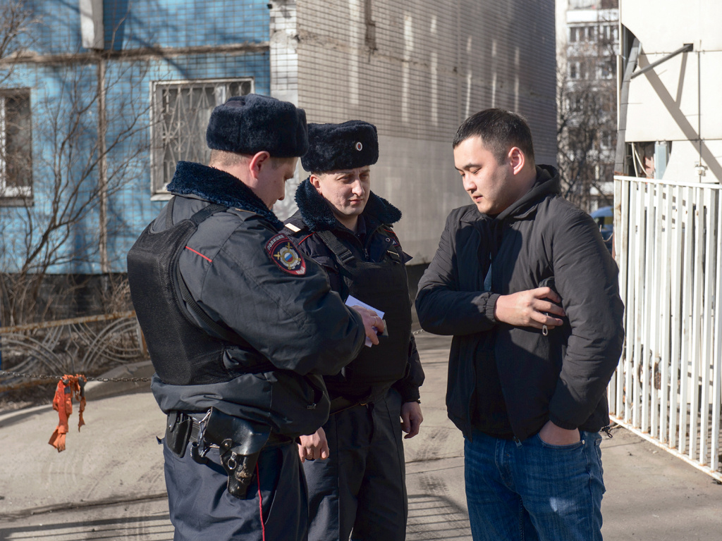 Проверка документов у таксистов