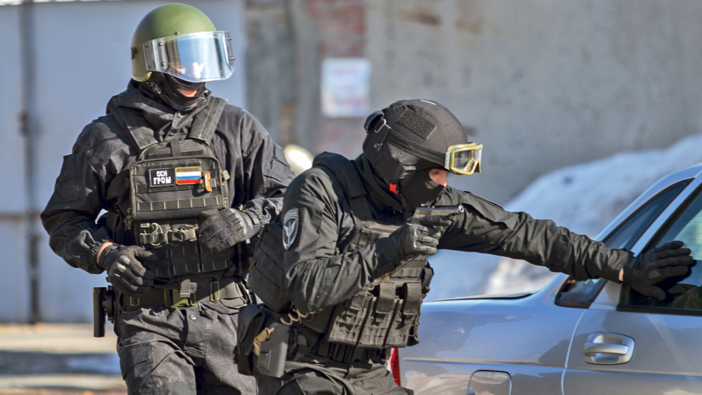 Работает спецподразделение «Гром»