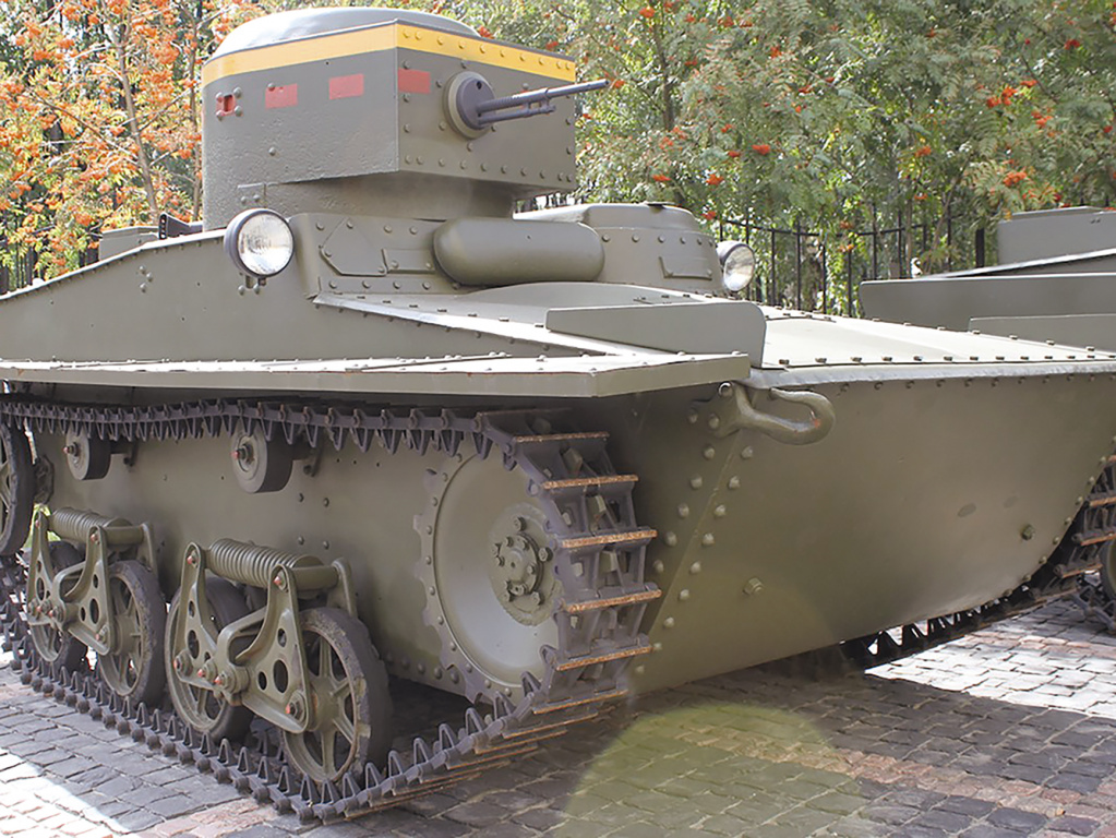 Т-37А - первый серийный плавающий танк в мире