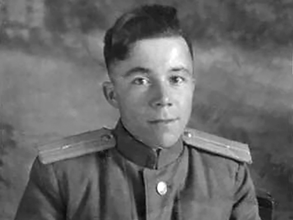 из личного архива Георгия Герасимова / на фото Георгий Герасимов в 40-е годы