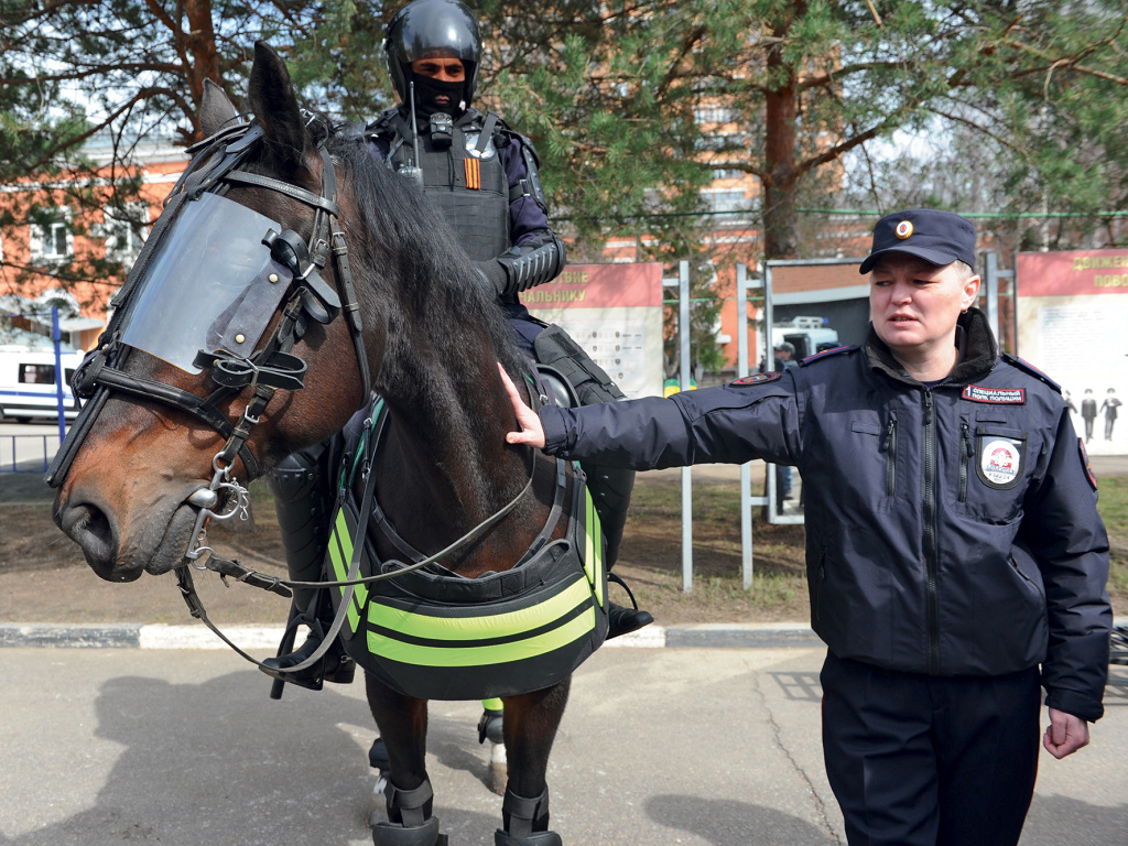 ФОТО: Антона Полынова / Елена Прохоренко (справа) лошадьми увлекается с детства