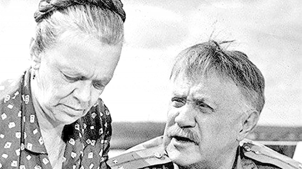 Жену Анискина Глафиру сыграла Татьяна Пельтцер