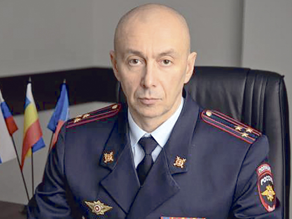 Яны Прошиной / на фото полковник полиции Роман Семянов 