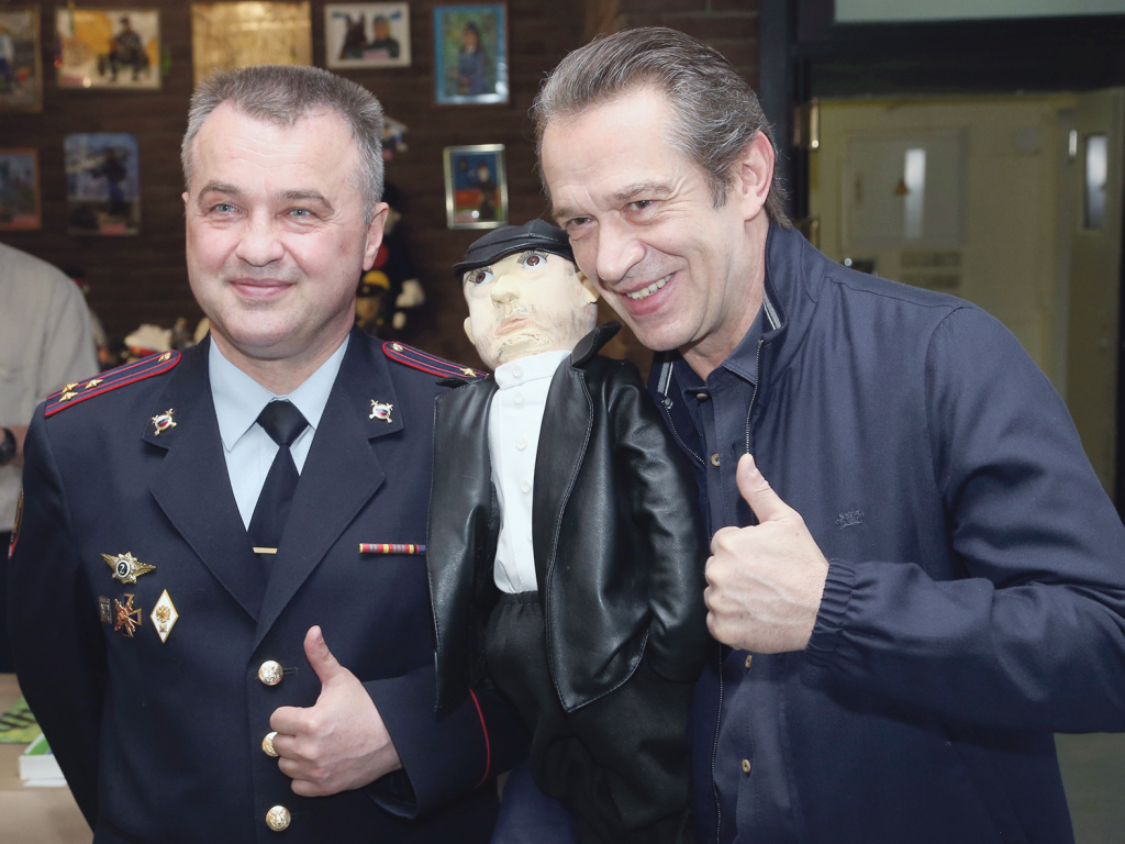 Владимир Машков (справа) отметил творческий подход участников