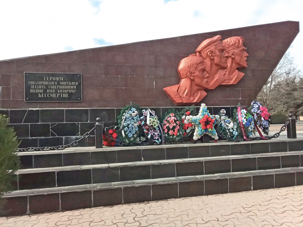 Фото: памятник десанту