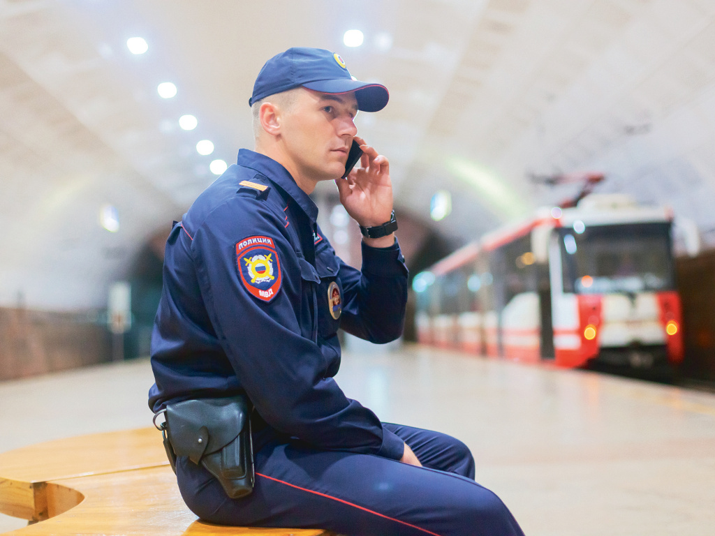 Автор не раз готовил фоторепортажи, их героями становились стражи правопорядка