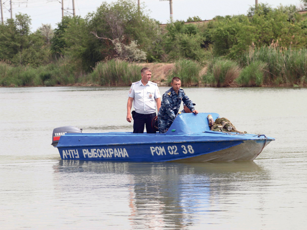 Сотрудники донского главка держат акваторию под контролем