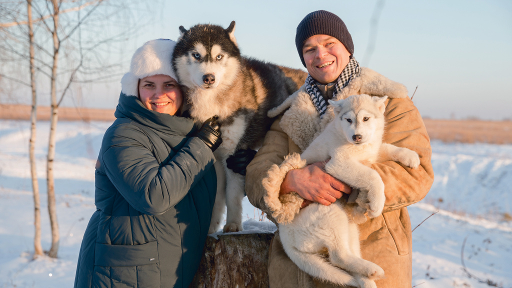 Им в деревне лучше... там не нужны вечерние платья!