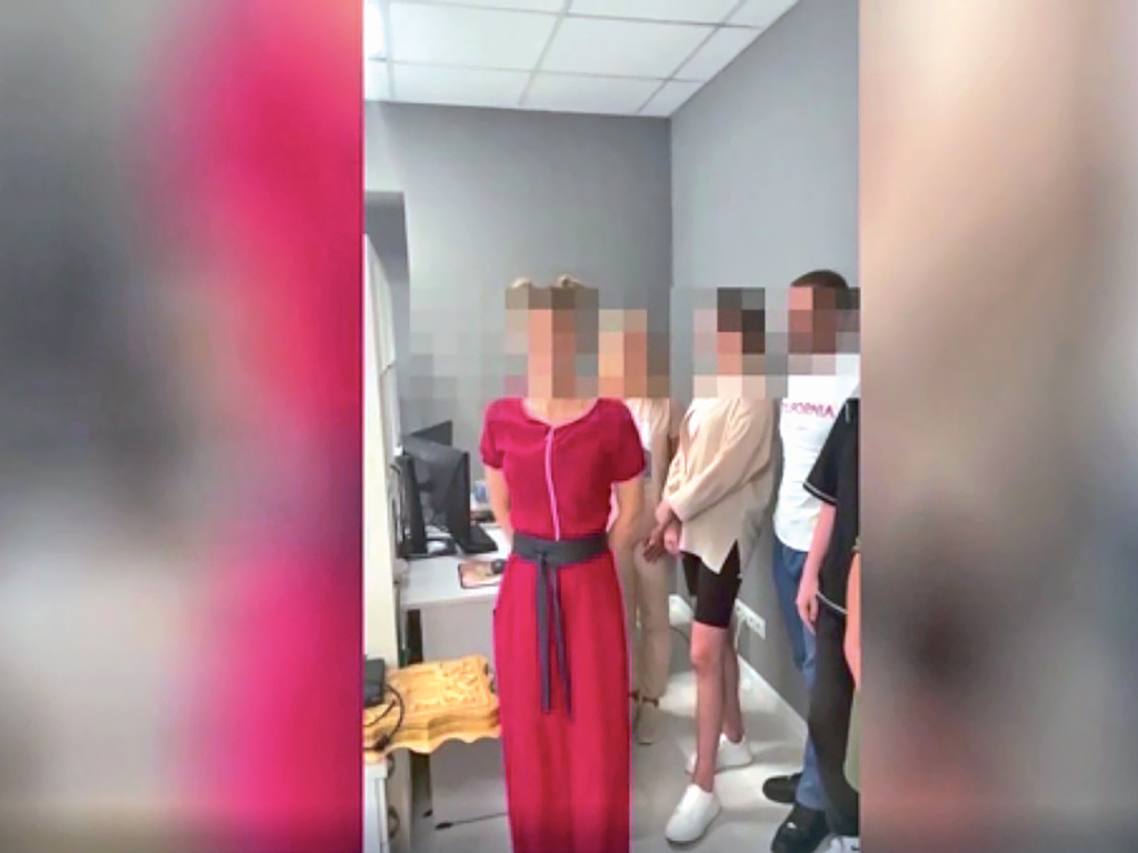 Фото: оперативная съёмка / Если обманываешь, будь готов к визиту полицейских