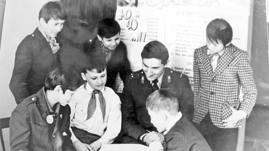 Много времени уделил Трофимов юным друзьям милиции