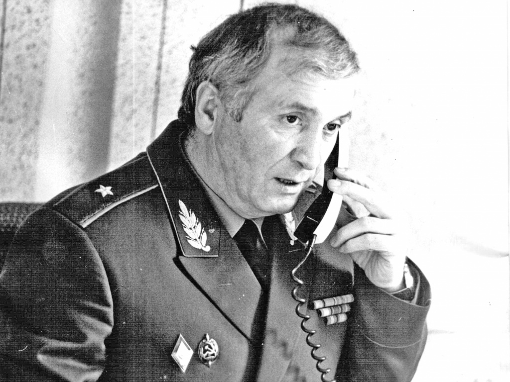 Генерал всегда на связи