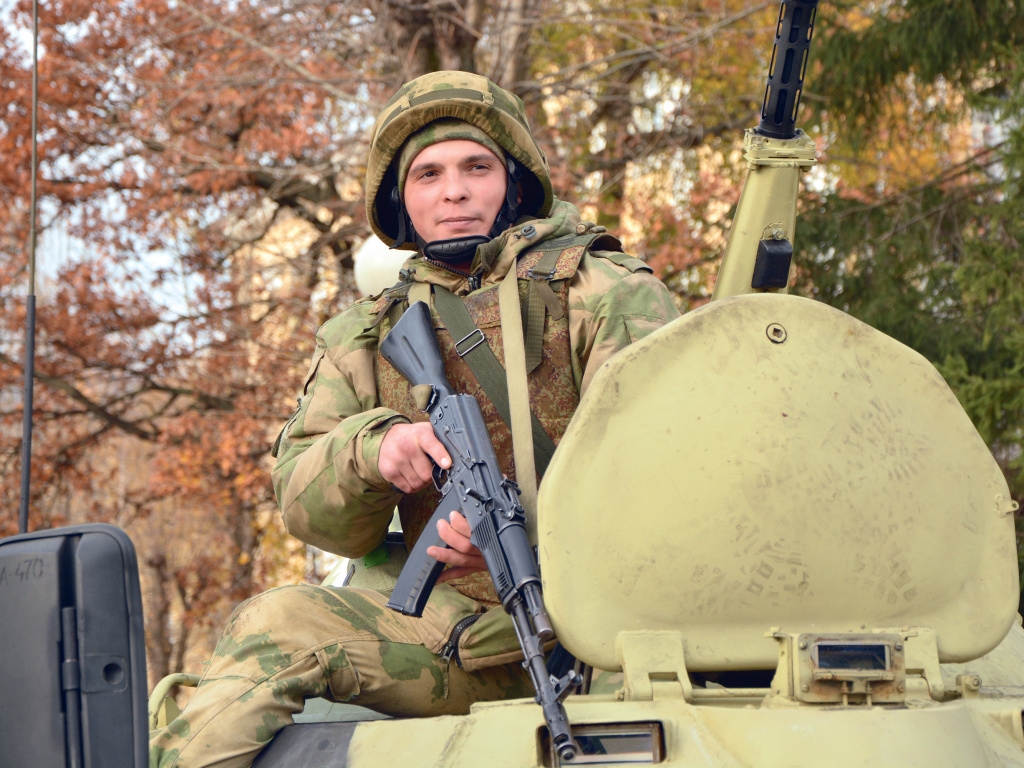 Современный боец подразделения