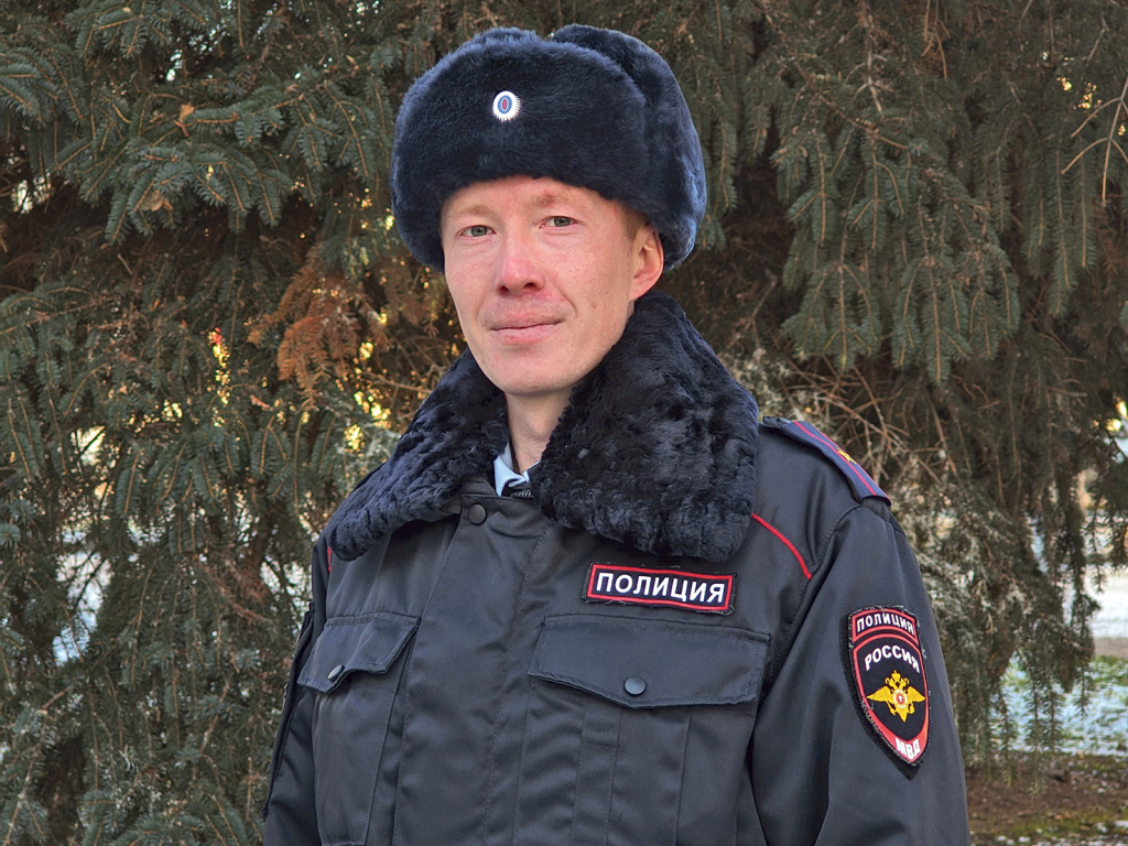Фото Виталия Макарова / Евгений Санкин редко позволяет себе прокатиться на санях или лыжах