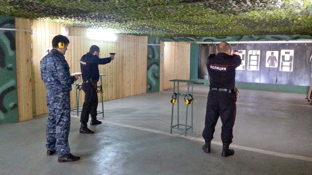 Отработка навыков стрельбы в тире