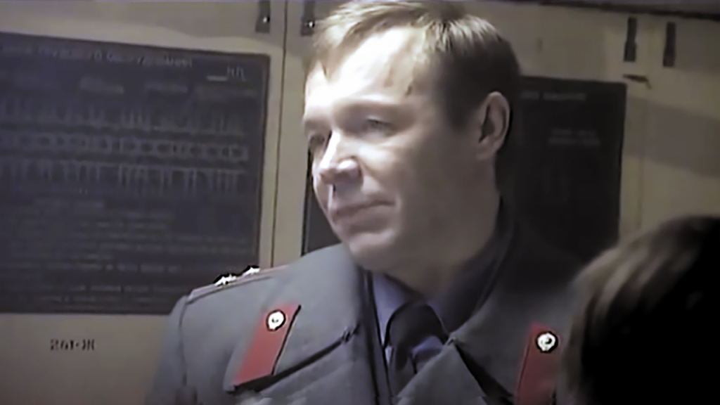 Кадр из фильма «Красная площадь» (2004)