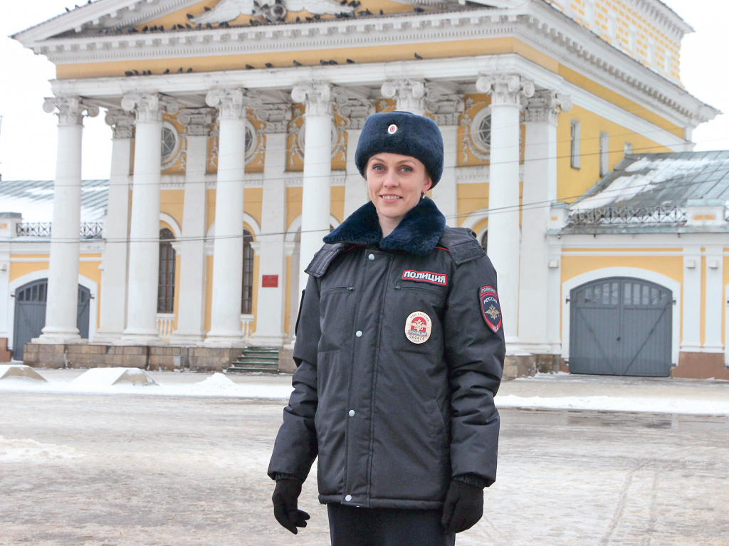 Инспектор ОДН ОП № 1 УМВД России по городу Костроме лейтенант полиции Марина Бруль