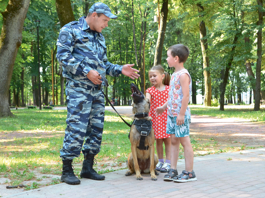 Полицейские регулярно проводят профилактические мероприятия с детьми