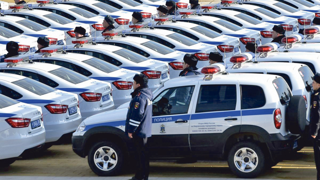 Автопарк полицейских пополнился на 222 машины