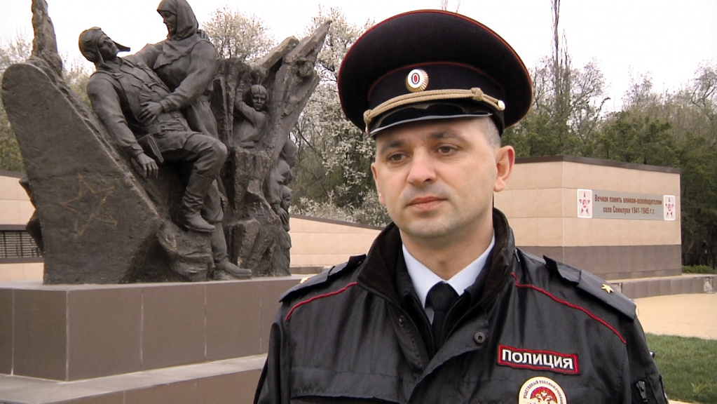 Владислав Ягодкин служит участковым на земле, где чтят подвиг его прабабушки