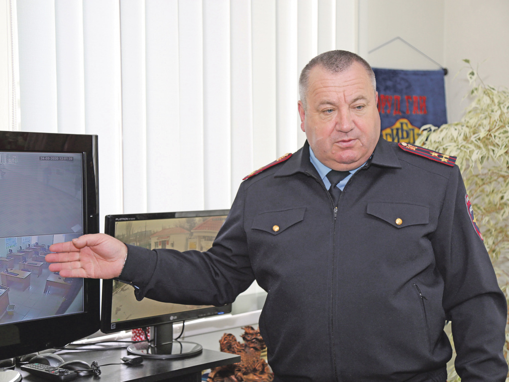Начальник УГИБДД МВД по Республике Крым полковник полиции Анатолий Борисенко