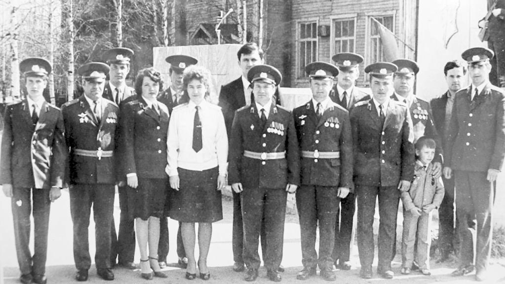 Личный состав ОВД Сыктывдинского района. Крайний справа - начальник отделения уголовного розыска